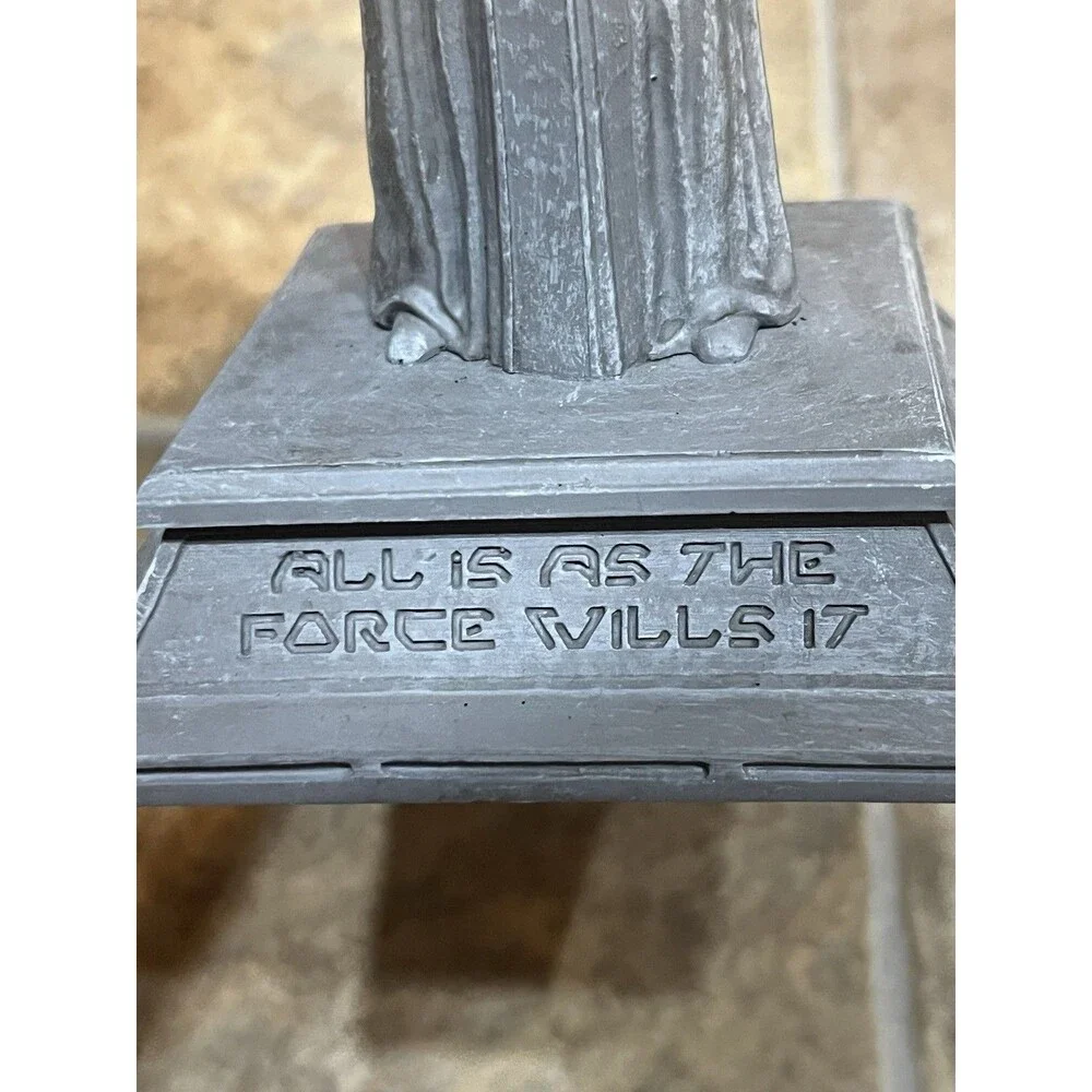 Star Wars Galaxy’s Edge Jedi Male Figurine